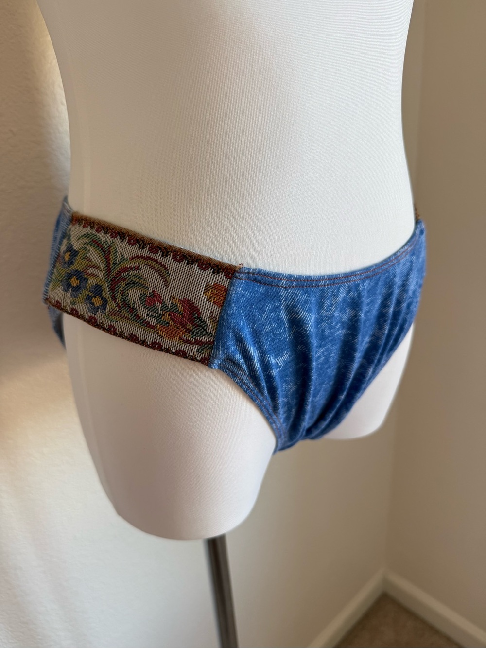 Bodacious Bottoms Denim-Look Bikini Bottoms w Tapestry Side Panels. 90% Cotton.